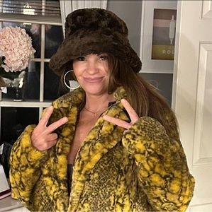 Meet your Posher, Kelly